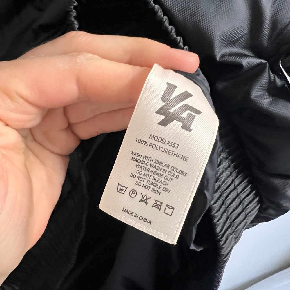 YoungLA Black Puffer Jacket with Hood and Water-Resistant Fabric - Picture 8 of 15